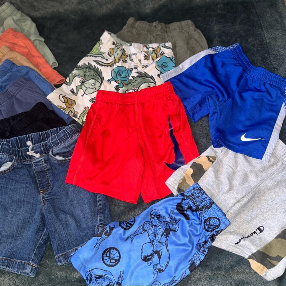BUNDLE 13 Pairs of boys size 5 Shorts - Picture 3 of 3